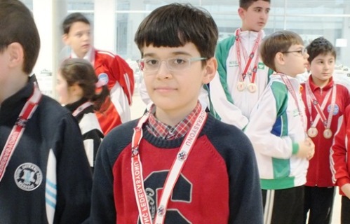 ÖZGÜR ABİ